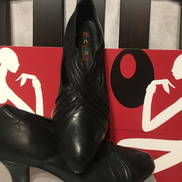 BZ MODA EVERYBODY ANKLE SHOES - Picture 8 of 8